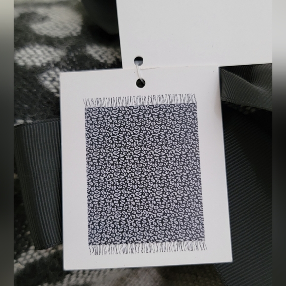 Throw Blanket Cheetah Print - Picture 4 of 5